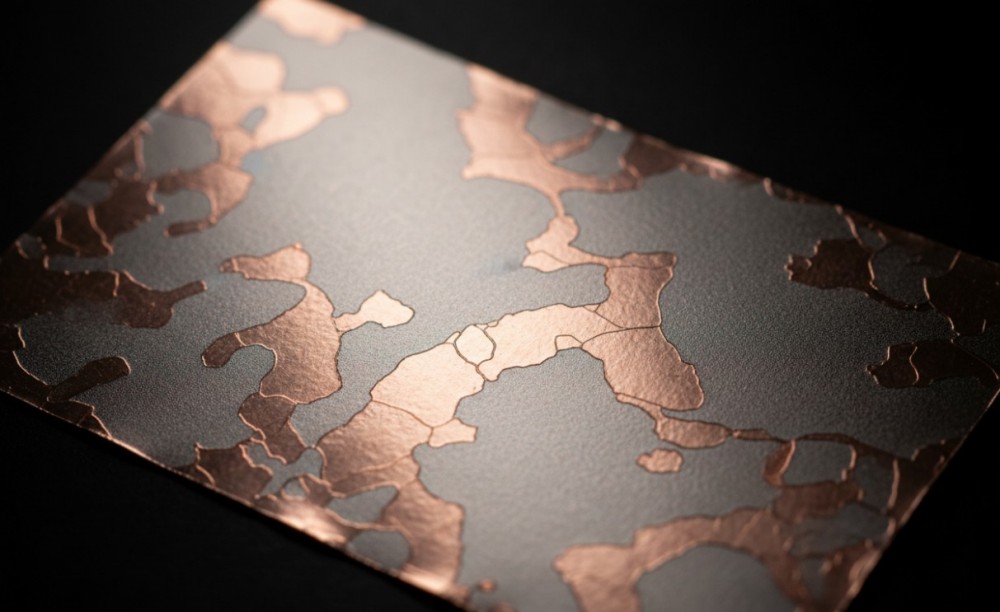 Large-area CVD graphene film transferred onto copper foil substrate